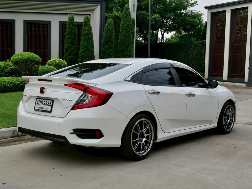 CIVIC FC 1.8 EL ปี2016 บุ๊คเซอร์วิสครบ กุญแจครบสองดอก 5
