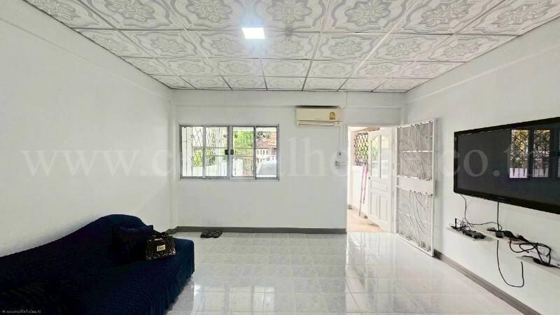 ให้เช่า ทาวน์เฮ้าส์ 3 ชั้น ซอย พิบูลสงคราม 22 ใกล้ MRT แยกติวานนท์ รีโนเวทใหม่พร้อมอยู่ 3