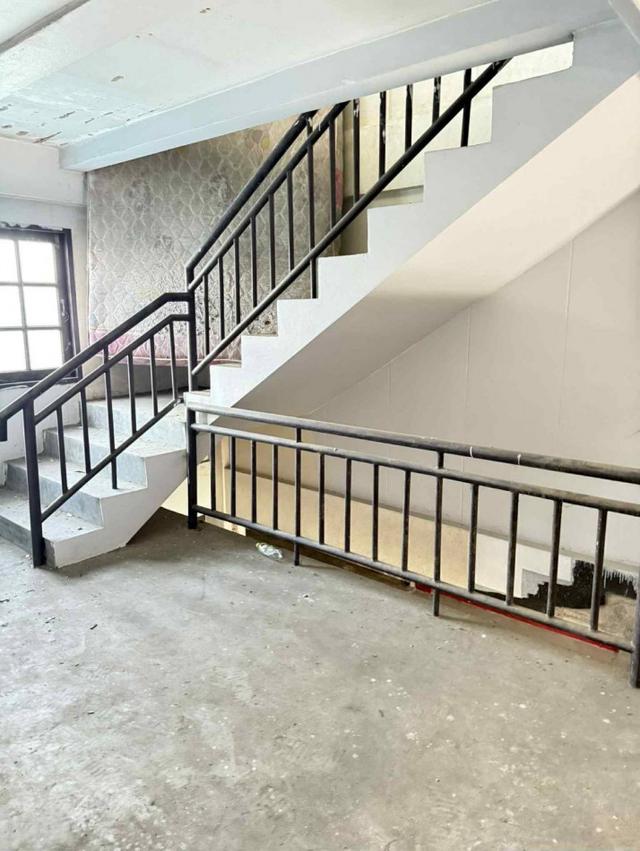 ให้เช่าอาคารพาณิชย์ ตลาดน้อยหน่า ปากช่อง นครราชศรีมา 3.5 ชั้น 120 ตรม 5