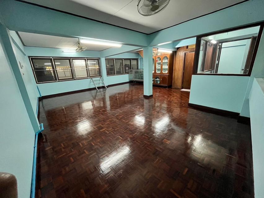 ให้เช่าตึก 2 คูหา 4 ชั้น พื้นที่ 500 ตร.เมตร 11