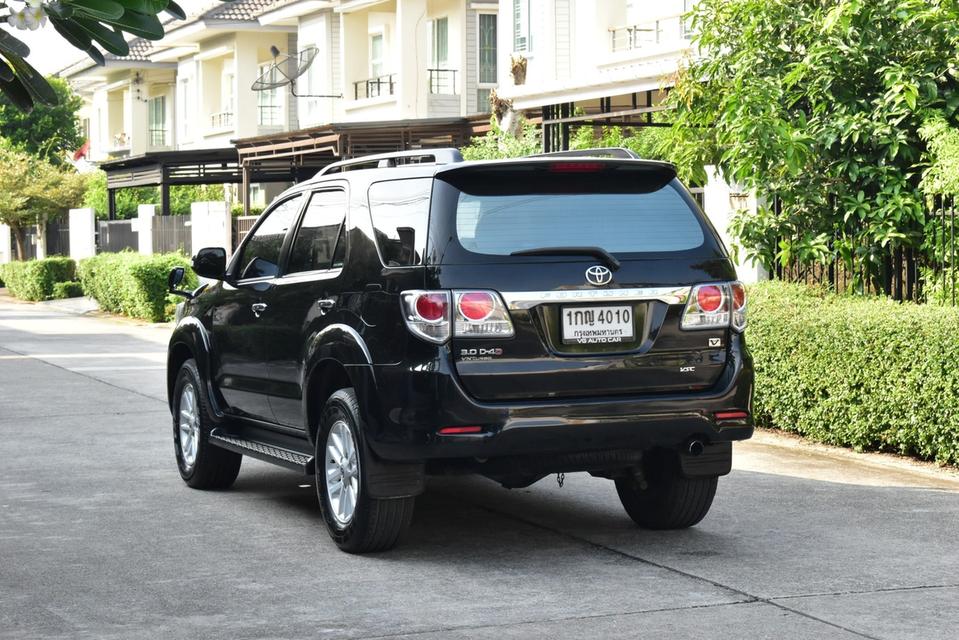 ขาย Toyota Fortuner 3.0V ปี12 7