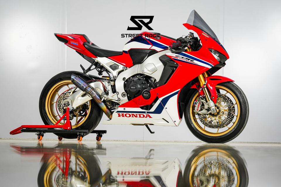2018 Honda cbr1000rr sp -fully loaded with premium mods!