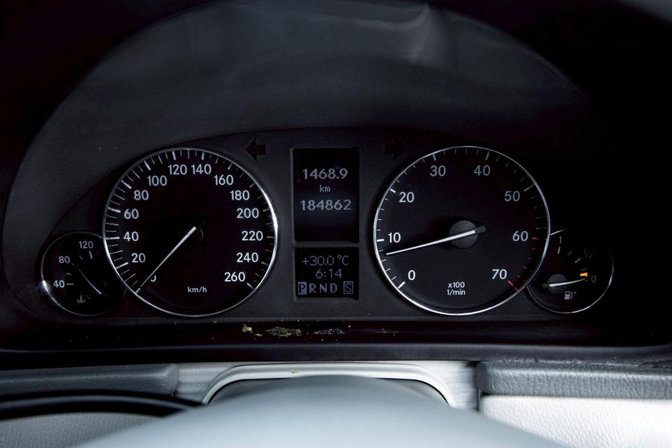 รหัสรถ 1E581 BENZ C230 KOMPRESSER 2005 9