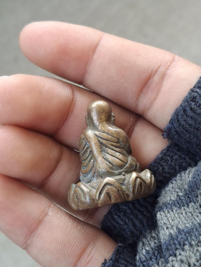 หลวงพ่อเงิน วัดบางคลาน นั่งบนใบบัว กรุวังหน้า ต้นรัตนโกสินทร์ รูปที่ 4