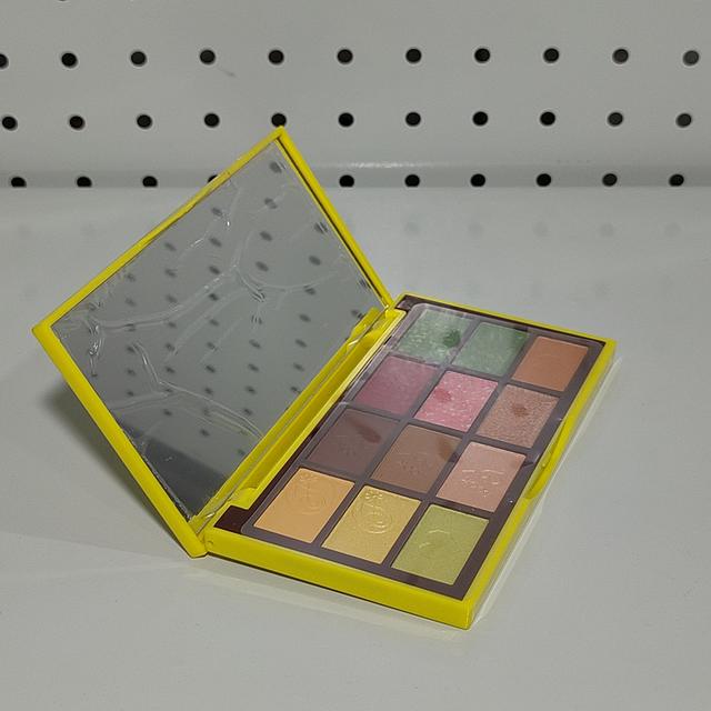 🔥เมคอัพพาเลท Fujike LOOK's Chocolate-like Cosmetics Palette Book" by Takarajimasya, 12-color palette with no discarded colors ยังไม่ผ่านการใช้งาน รูปย่อยที่ 3