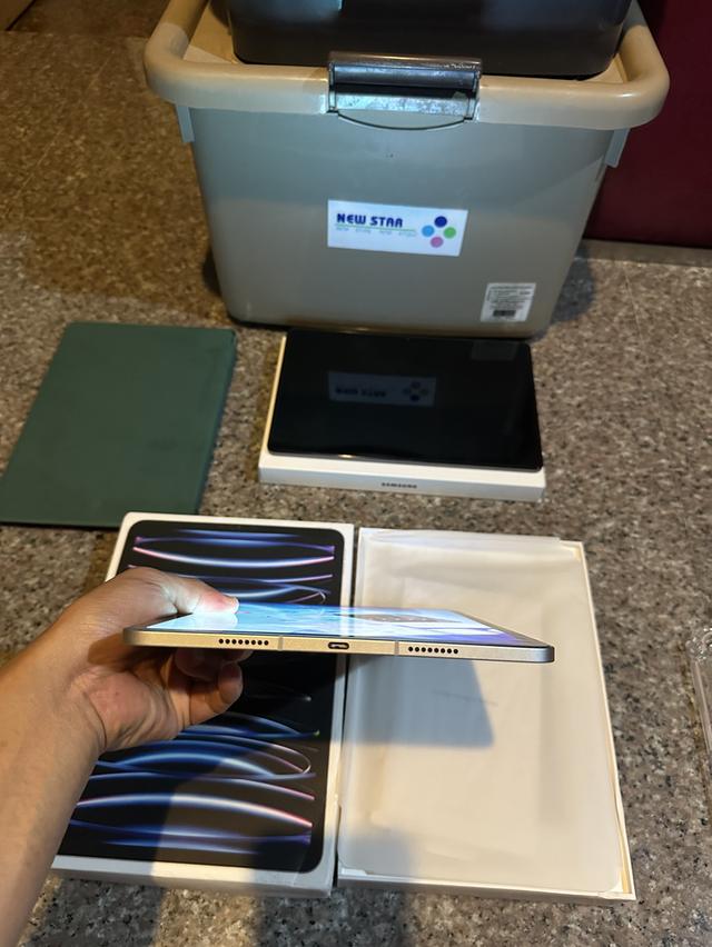 ขายiPadPro11นิ้ว M2 สีSilver256กิ๊กสูนTrueยกกล่องWifi Celluer ใส่ซิมได้จอไม่เหลืองหายาก รูปย่อยที่ 4