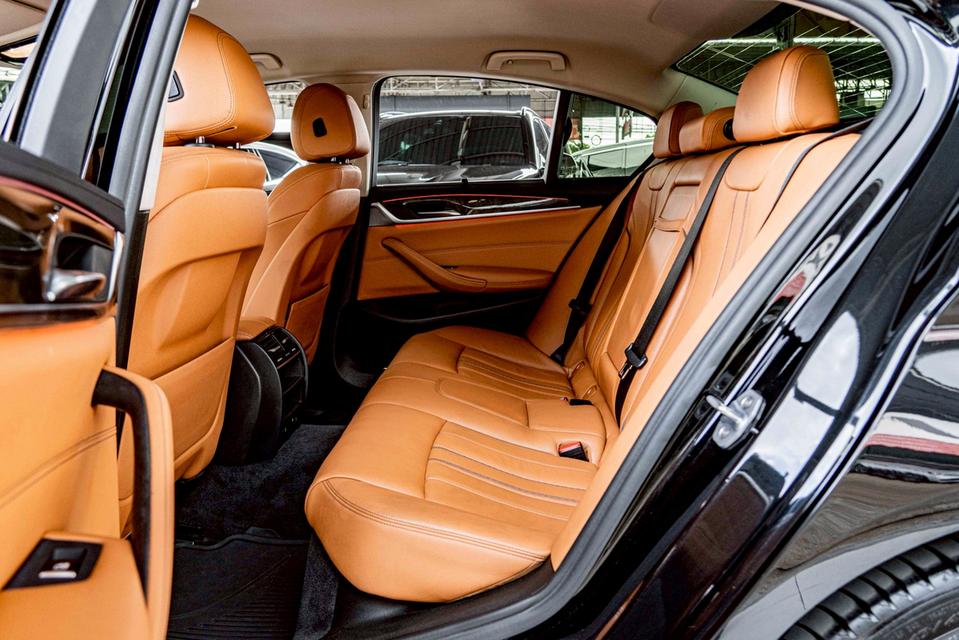 รหัสรถ NP3545 BMW 520D SPORT LINE 2019 15