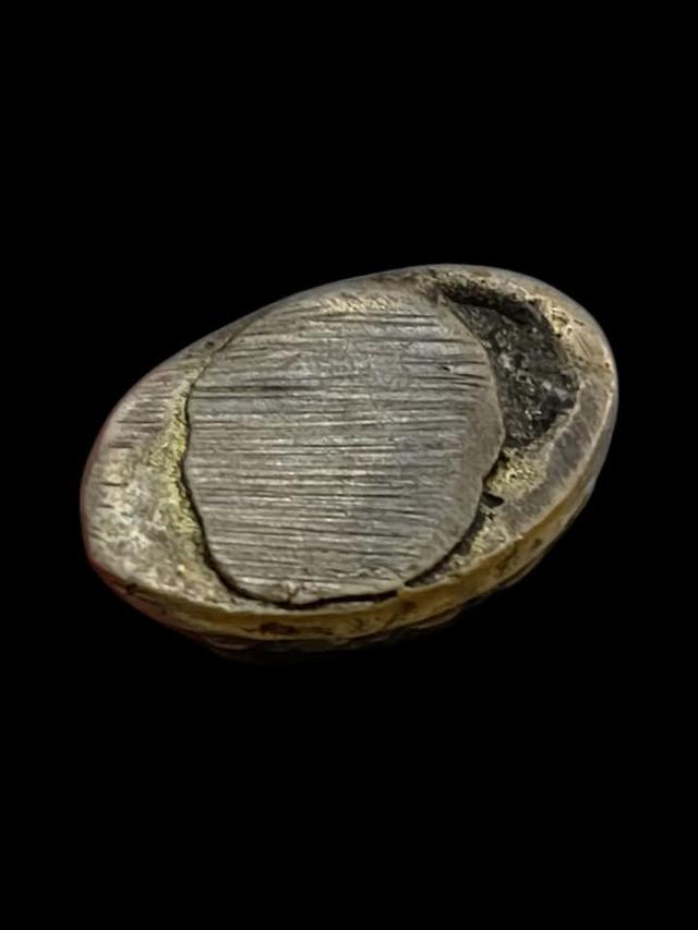 พระเครื่อง พระชัยวัฒน์หลวงพ่อเดิม วัดหนองโพ ออกวัดหัวงิ้ว ปี2483 รูปย่อยที่ 4