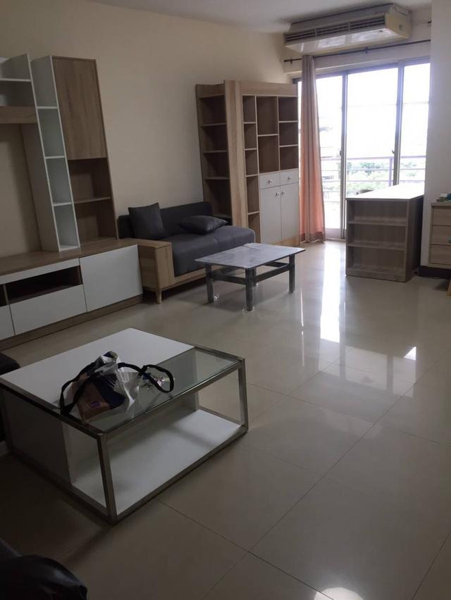 SV city for rent  Tower 8  floor 3th  75 sqms. 2 bedroom 1​ bathroom​ 1​ kitchen  Big​ balcony  river​ view Fully furnished.  Rent 15,500 baht 11