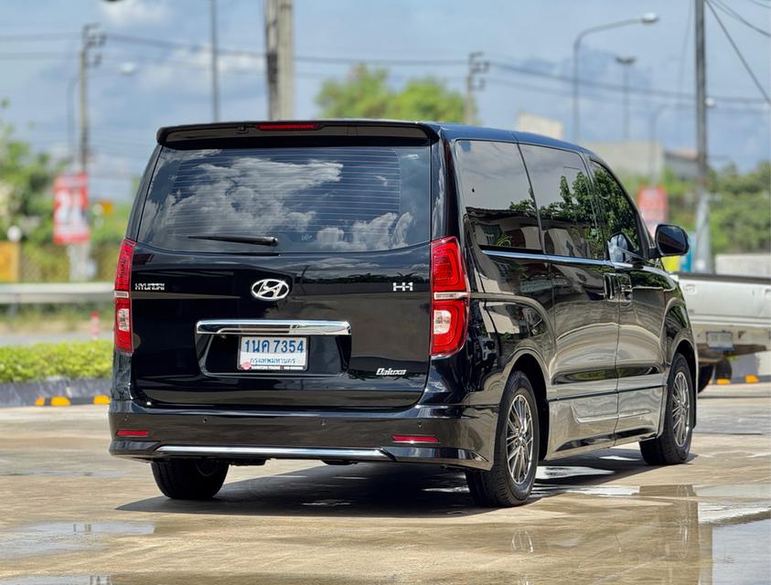 ขาย Hyundai H1 2.5Deluxe ปี20 6