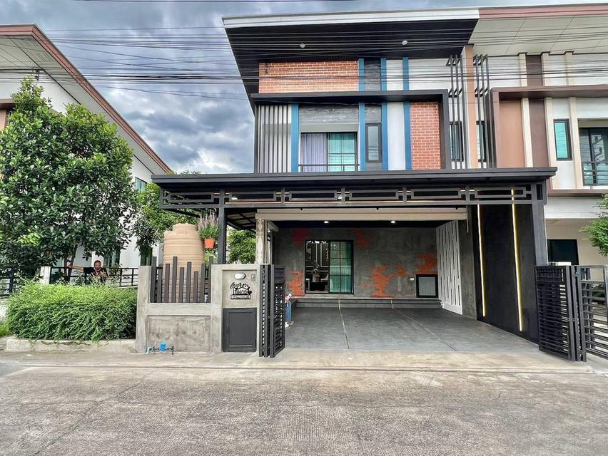 หมู่บ้านฟ้าปิยรมย์เทอร์เร่ ทางด่วนวงแหวน ลำลูกกาคลอง6 ทาวน์เฮาส์ 2 ชั้น ตกแต่งใหม่พร้อมอยู่ สไตล์ Modern Luxury  พร้อมเฟอร์นิเจอร์ ตามรูป 1