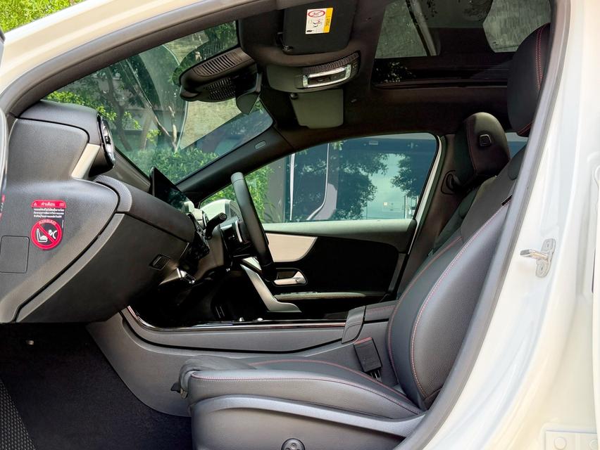 2025 BENZ A200 AMG DYNAMIC FACELIFT รถมือเดียวออกป้ายแดง สภาพป้ายแดง รถวิ่งน้อยเพียง 20,000 กม เข้าศูนย์ทุกระยะ รถไม่เคยมีอุบัติเหตุครับ รูปที่ 14
