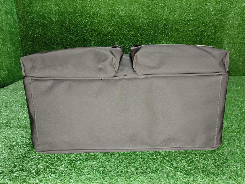 Berburry Fragrances Brown Nylon Travel Bag รูปที่ 5