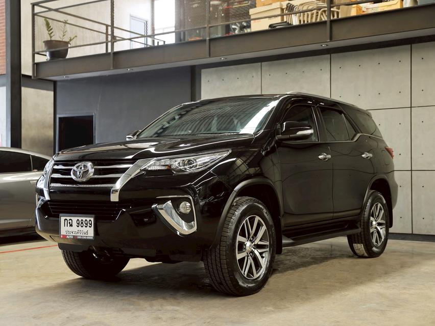 2016 Toyota FORTUNER 2.4  V SUV AT