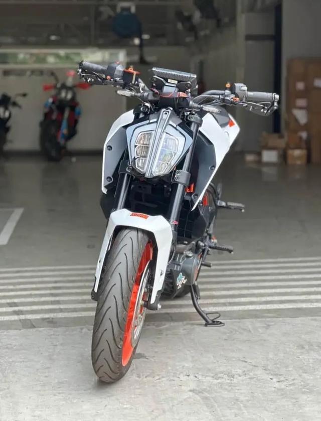 มอเตอร์ไซค์สภาพนางฟ้า KTM Duke 390 6