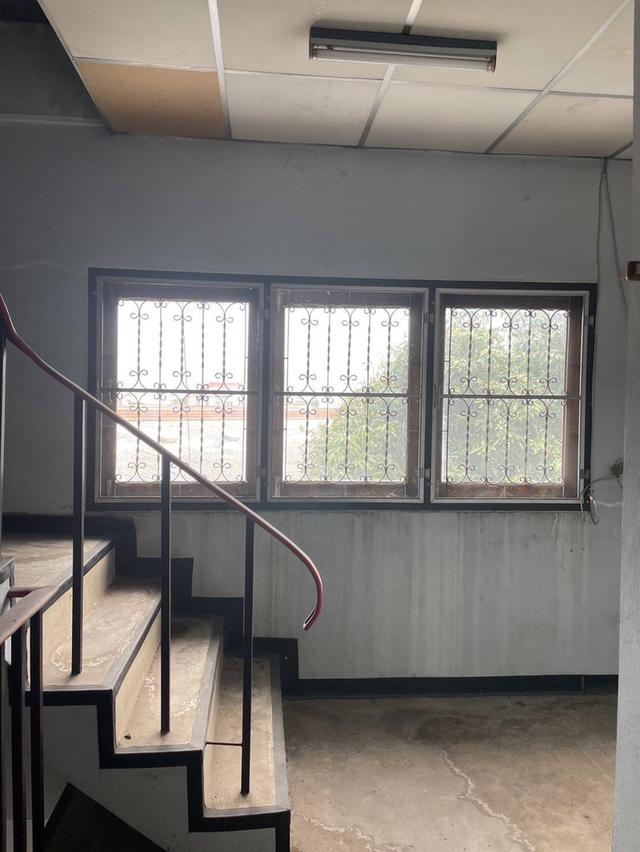 ให้เช่าตึกแถว 4 ชั้น 8