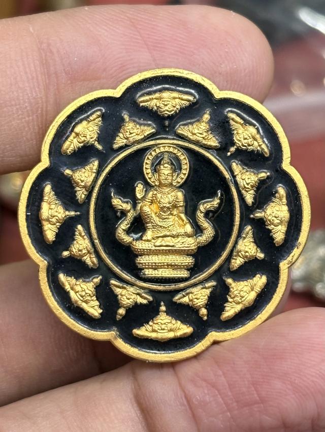 เหรียญ พระเทวราชโพธิสัตว์จตุคามรามเทพ รุ่น หลักเมืองพุทธาคมเขาอ้อ จากสำนักวัดเขาอ้อ พัทลุง พ.ศ.๒๕๔๙ กะไหล่ทองลงยาดำ กล่องเดิม สวยครับ