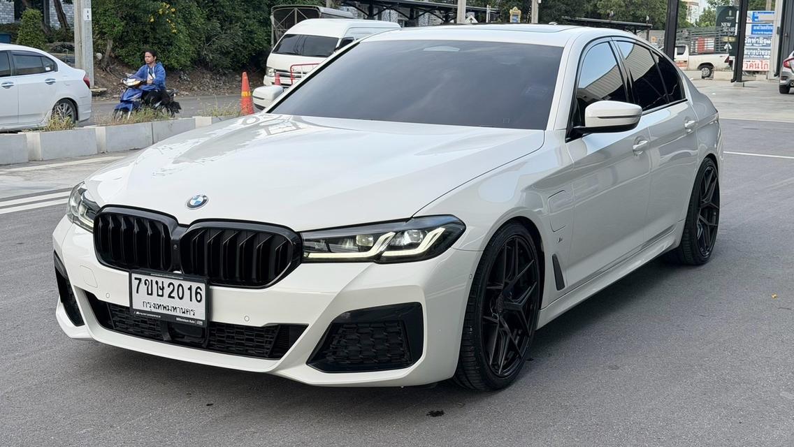 รหัสรถ KPV2016 2021 BMW 530e 2.0 M SPORT LCI รูปที่ 2