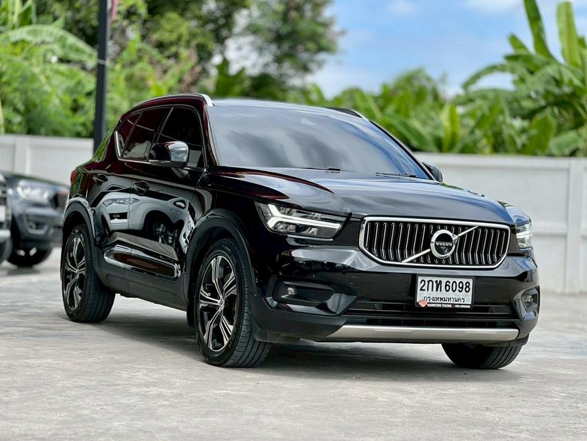 ปี 2021 VOLVO XC40 Recharge T5 Inscriptionโฉม ปี18-ปัจจุบัน (จดทะเบียน2022)สีดำ ตัวท็อป เบนซิน/ปลั๊กอินไฮบริด 