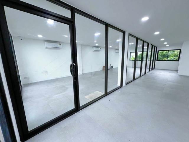 BTS อุดมสุข 2.3กม.ให้เช่า-ขายสำนักงาน ออฟฟิศ 3.5 ชั้นรวมดาดฟ้า 50ตร.วา. 310ตร.ม. พณิชยการบางนา 1.5 กม 5นอน 5น้ำ เซ็นทรัล 3