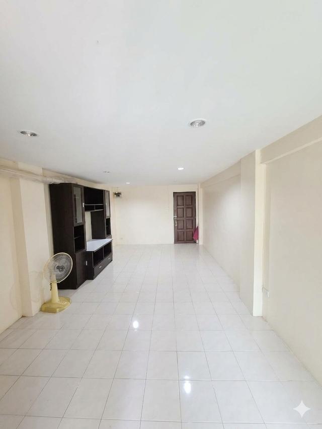 เพรสซิเดนท์ คอนโดทาวน์ 2 4