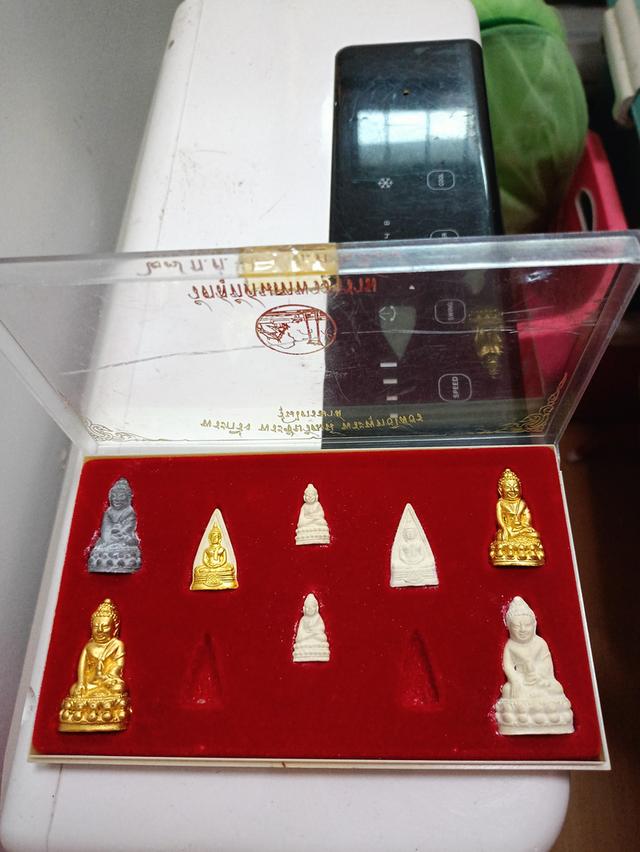 พระกริ่งวัดสุทัศน์ ปี34 ขาดไป2องค์ 5