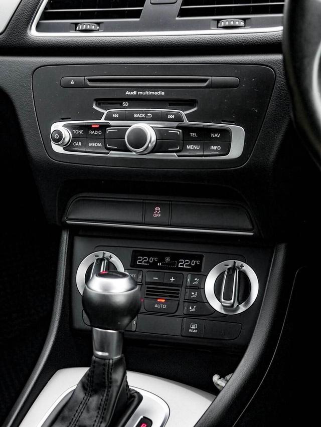 Audi Q3 2.0 Quattro SUV 2014 รถศูนย์ Audi มือเดียวป้ายแดง 14