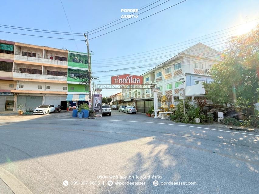 ขาย!! ทาวน์เฮ้าส์ หมู่บ้านนำโชค เพชรเกษม58 ( ขนาด 27 ตร.ว.) พุทธมณฑลสาย1 ภาษีเจริญ  ใกล้รถไฟฟ้าสายสีน้ำเงิน และซีคอน บางแค 18