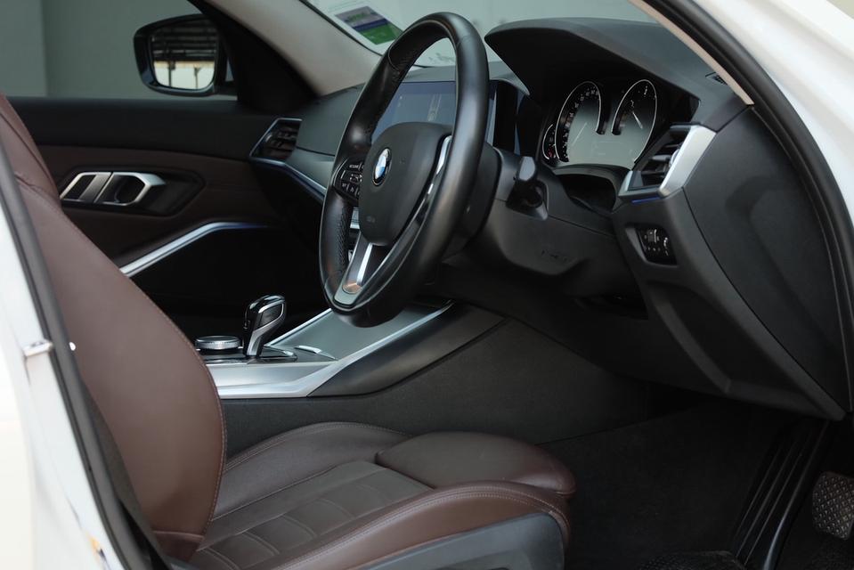 BMW 320d Sport G20 ปี 2020 มือเดียวป้ายแดง ไม่เคยเกิดอุบัติเหตุ เลขไมล์ 110,000km แท้ รูปที่ 9