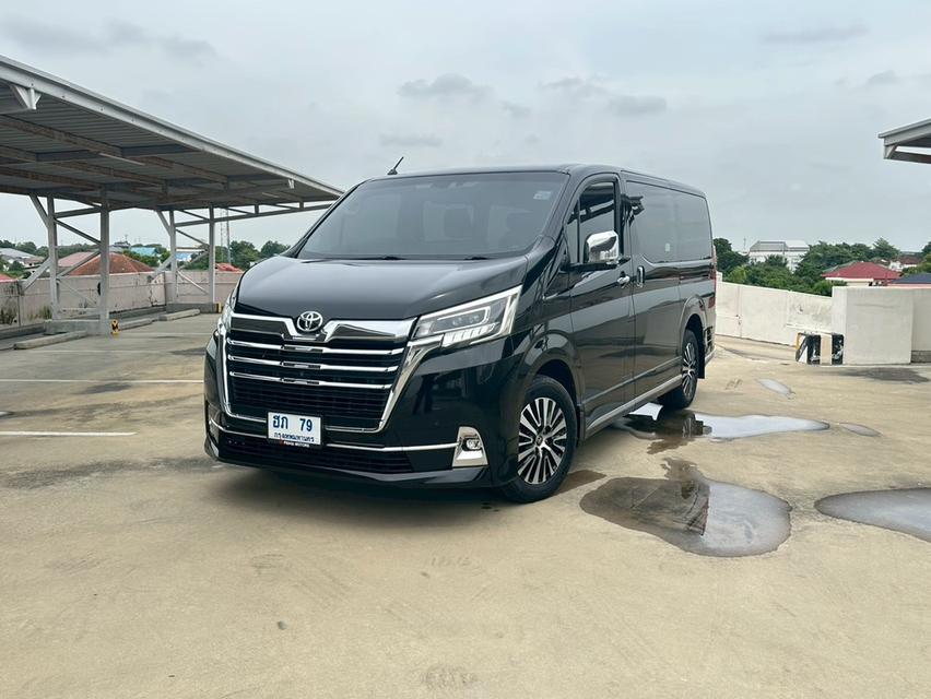 TOYOTA Majesty Model Premium 2.8L Diesel VN Turbo