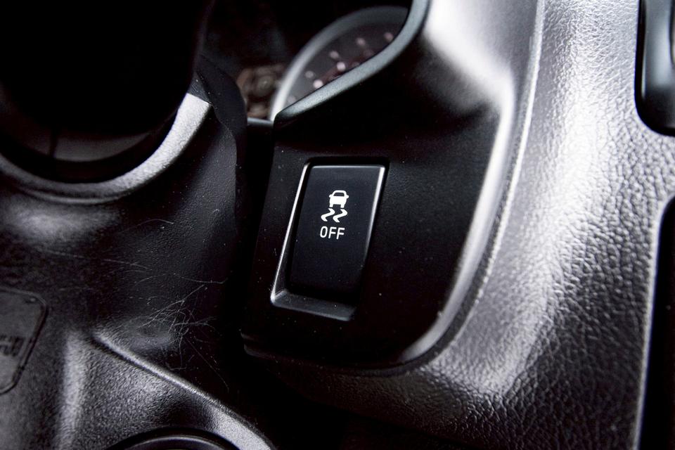 รหัสรถ 1D618 DMAX 1.9 Z DDI 2019 8