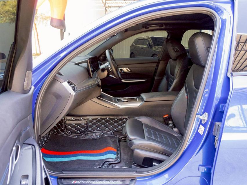 BMW 330e M Sport ปีจด 2023 BSI 5ปี 100,000 km. ถึง 26/12/2570 10