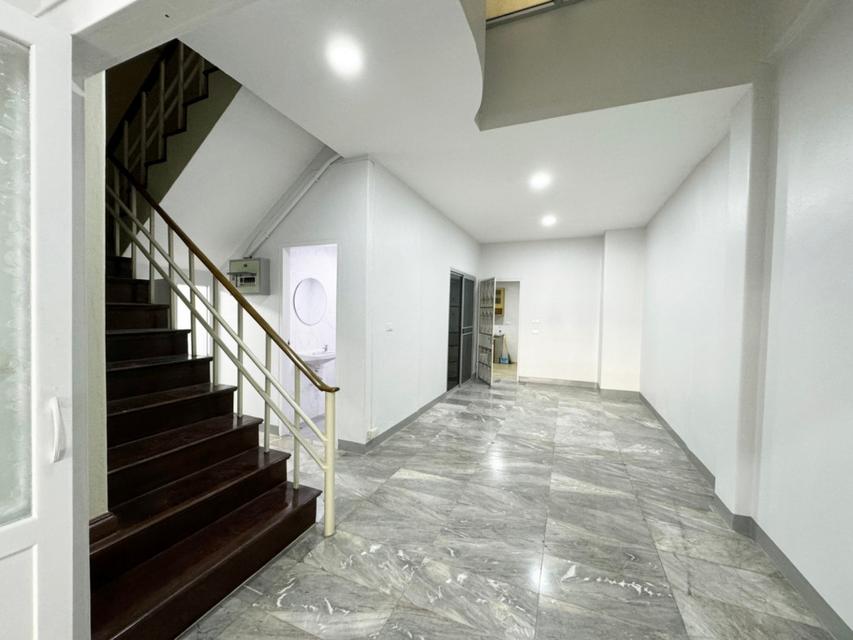 ขาย ทาวน์โฮม 4 ชั้น วราธรวิลล์ พัฒนาการ 44 31.5 ตร.วา 5 นอน 7 น้ำ รีโนเวทใหม่ ใกล้ BTS 5