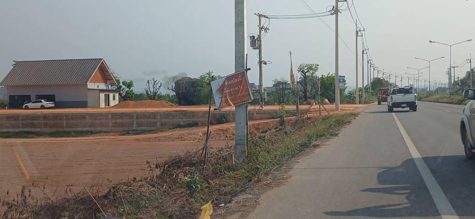 ขายที่ดินมีโฉนดหน้าติดถนนสี่เลน หลังติดน้ำโขงไกล้สามเหลี่ยมทองคำ 9
