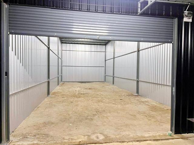 พระจอมเกล้าลาดกระบัง 5.15กม. ติดถนนใหญ่ สารีบุตร-ทับยาว หัวตะเข้ รร.ประสานสามัคคี 300ม. ให้เช่าโกดังใหม่ 120ตร.ม. 30ตร.ว 6