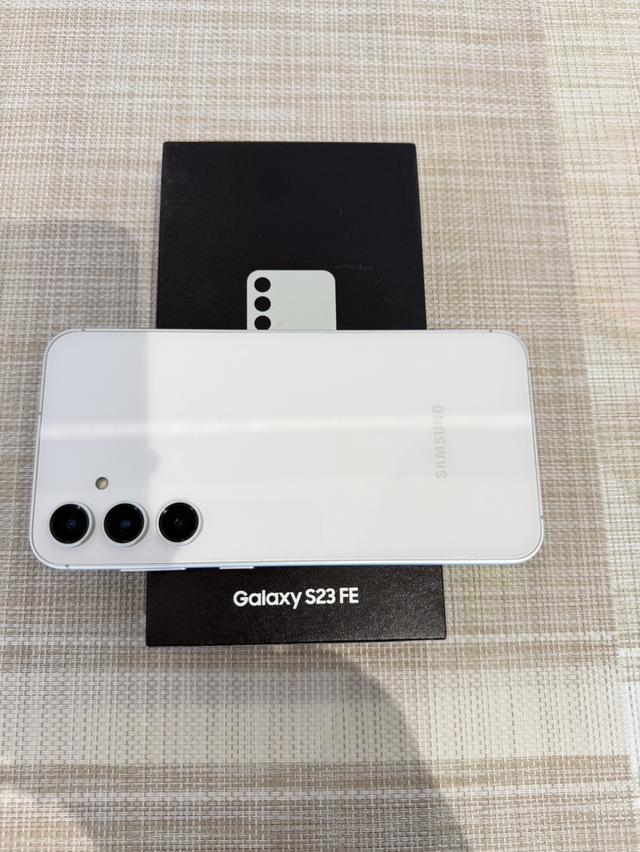 Samsung S23 FE 256 ผ่อนได้ สีขาว