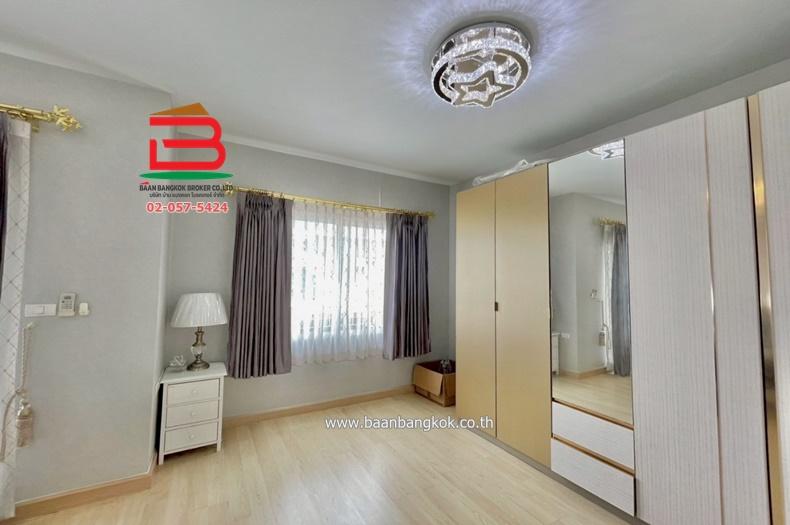 บ้านแฝด หมู่บ้าน อารียา เดอะวิลเลจ ลําลูกกา-คลอง 5 เนื้อที่ 44.8 ตรว. ใกล้รร.วัดปัญจทายิกาวาส ถนนลำลูกกา ตำบลลาดสวาย อำเภอลำลูกกา จังหวัดปทุมธานี 10