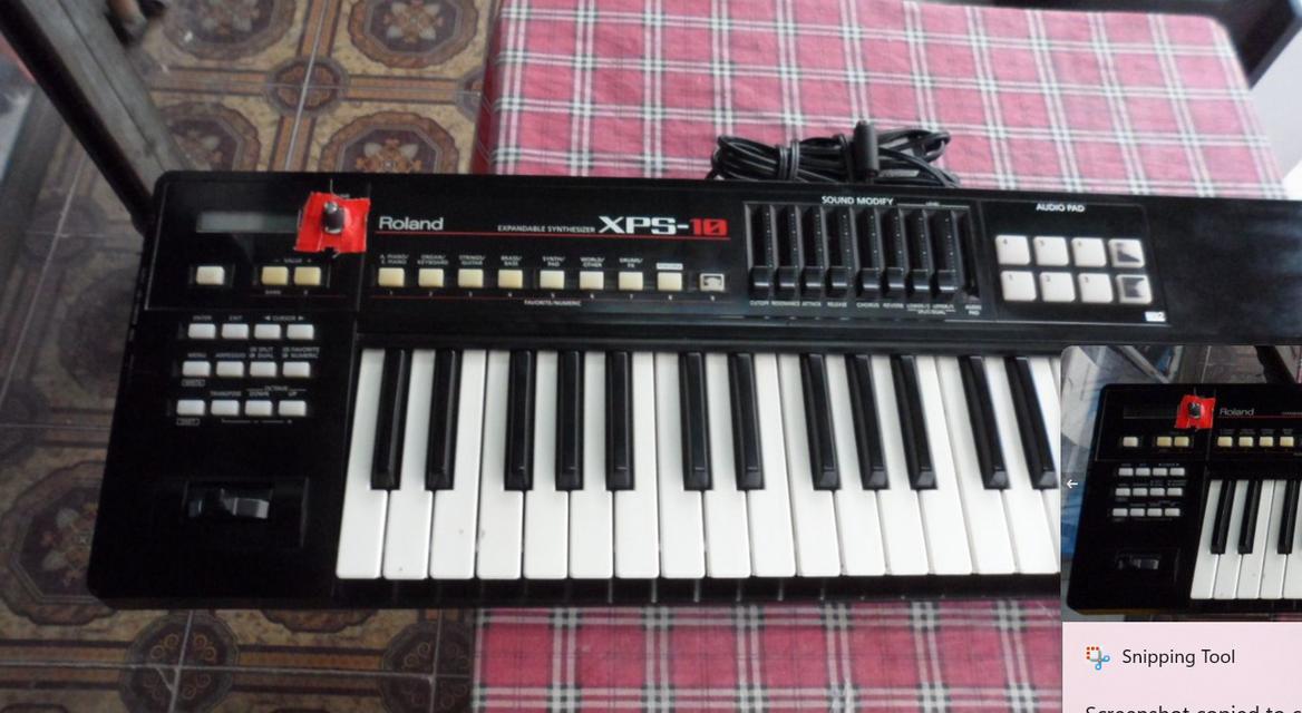 Roland XPS-10 คีย์บอร์ด 3