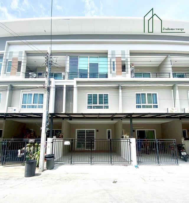 ทาวน์โฮม 3 ชั้น หมู่บ้าน วิชั่นสมาร์ทไลฟ์ บ้านพร้อมอยู่ ทำเลดี นนทบุรี ใกล้สถานีรถไฟฟ้าบางพลู 