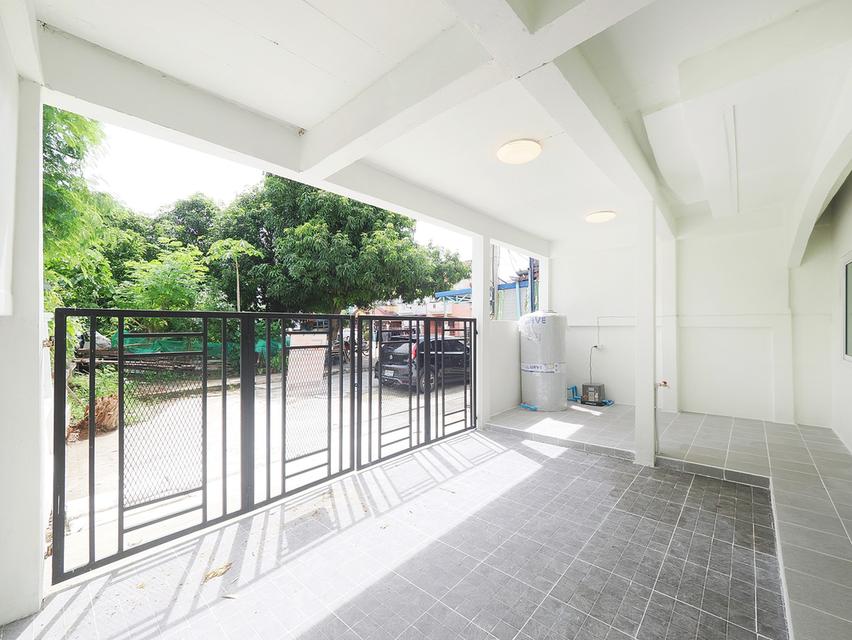 ขายทาวน์เฮ้าส์ 2 ชั้น ม.สวีทโฮมปาร์ค ขนาด 30.7 ตร.ว. 4นอน 3น้ำ 1จอดรถ [บางบัวทอง-ไทรน้อย] ขาย 1.99ล้าน 2