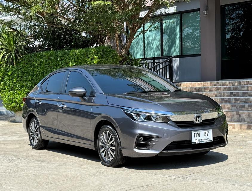 2021 HONDA CITY TURBO SV รถมือเดียว สภาพป้ายแดง วิ่งน้อยเพียง 5X,XXX กม เข้าศูนย์ทุกระยะ ไม่เคยมีอุบัติเหตุครับ