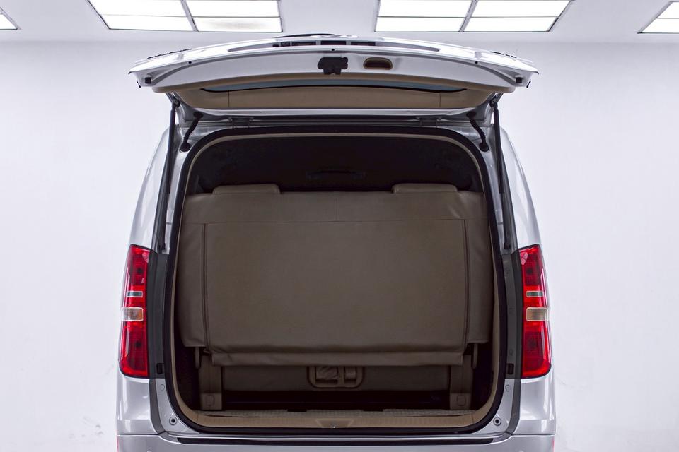 HYUNDAI H-1 2.5 EXECUTIVE MAESTRO AT 2010รถตู้ VIP กว้าง โปร่ง นั่งสบายทั้งบ้าน ( ขายสดเท่านั้น ) รูปที่ 6
