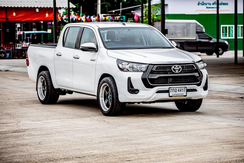 TOYOTA HILUX REVO 2.4 E DOUBLE CAB สีขาว ปี 2018