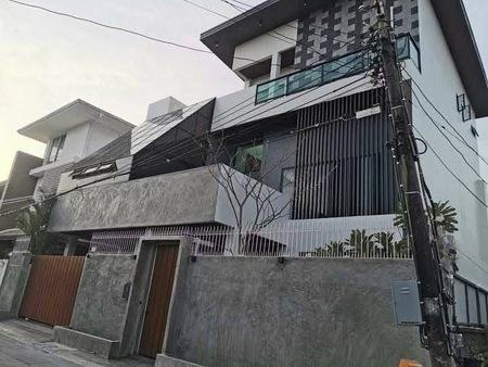 ขาย บ้านเดี่ยว ซอยรัชดานิเวศน์ 16 ใกล้mrtห้วยขวาง ย่านห้วยขวาง 095-164-2956 RRR