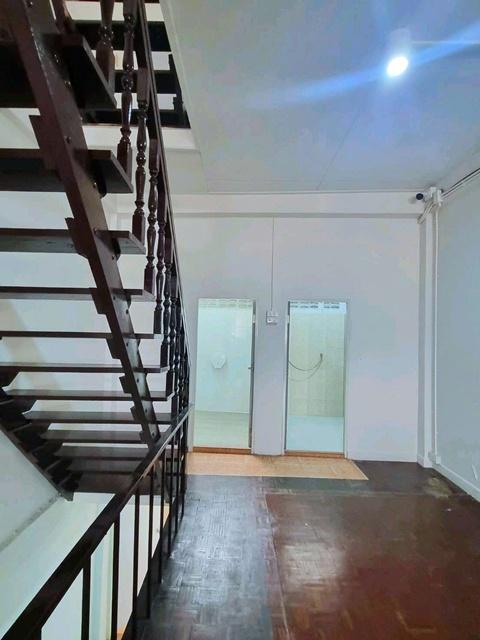 ให้เช่าสำนักงานโลตัส สุขุมวิท50 800ม. โชว์รูมเท่านั้น ทั้ง 4 ชั้น 18ตร.วา. BTS บางจาก 250ม. 3 นอน 372ตร.มสุขุมวิท 89-97 5