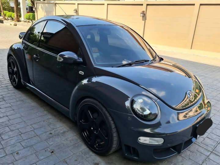 Volkswagen Beetle สีดำ 4