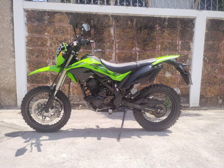 มอเตอร์ไซค์ Kawasaki D-tracker 150 รูปที่ 4