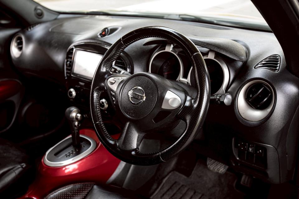 Nissan Juke 1.6V ปี 2014 สีเทา สวยเดิม มือเดียวป้ายแดง  13
