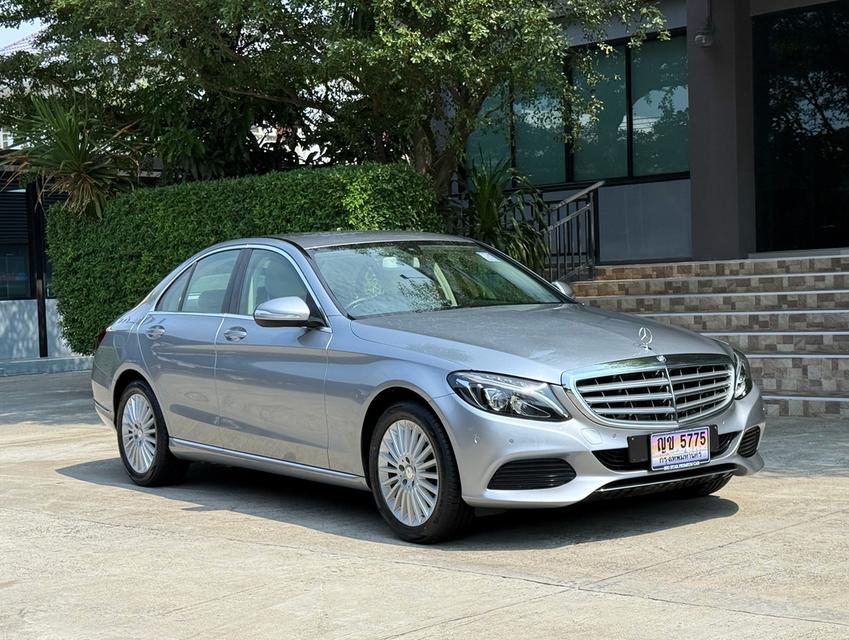 2016 BENZ C180 EXCLUSIVE รถออกศูนย์ BENZ THAILAND รถวิ่งน้อย รถเข้าศูนย์ตามระยะ รถไม่เคยมีอุบัติเหตุครับ