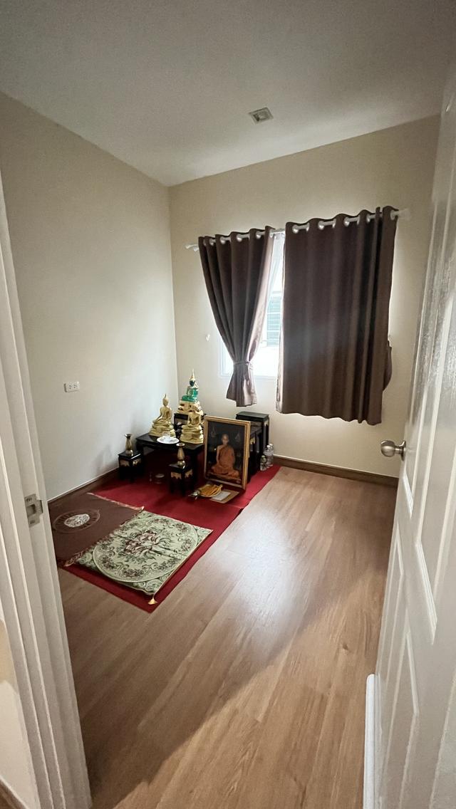 ทาวน์โฮม 2 ชั้น 8